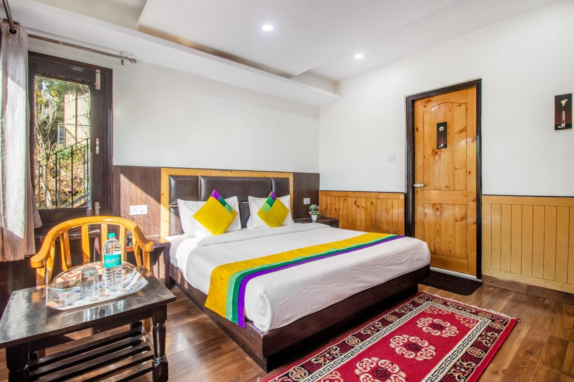 Itsy Hotels Avantika With Forest View Shimla Extérieur photo