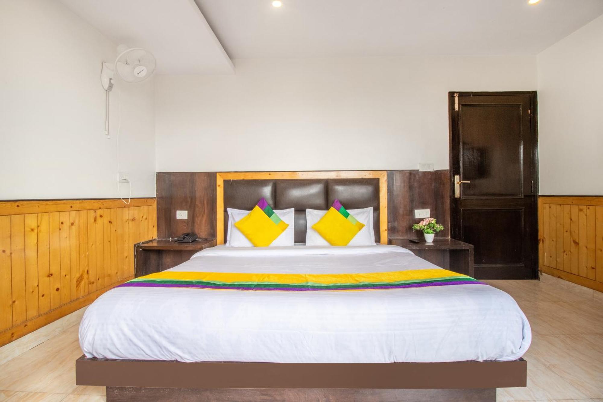 Itsy Hotels Avantika With Forest View Shimla Extérieur photo